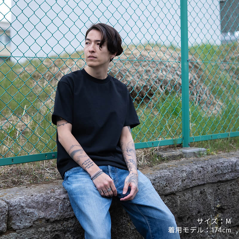 Standard T-shirt - BLACK