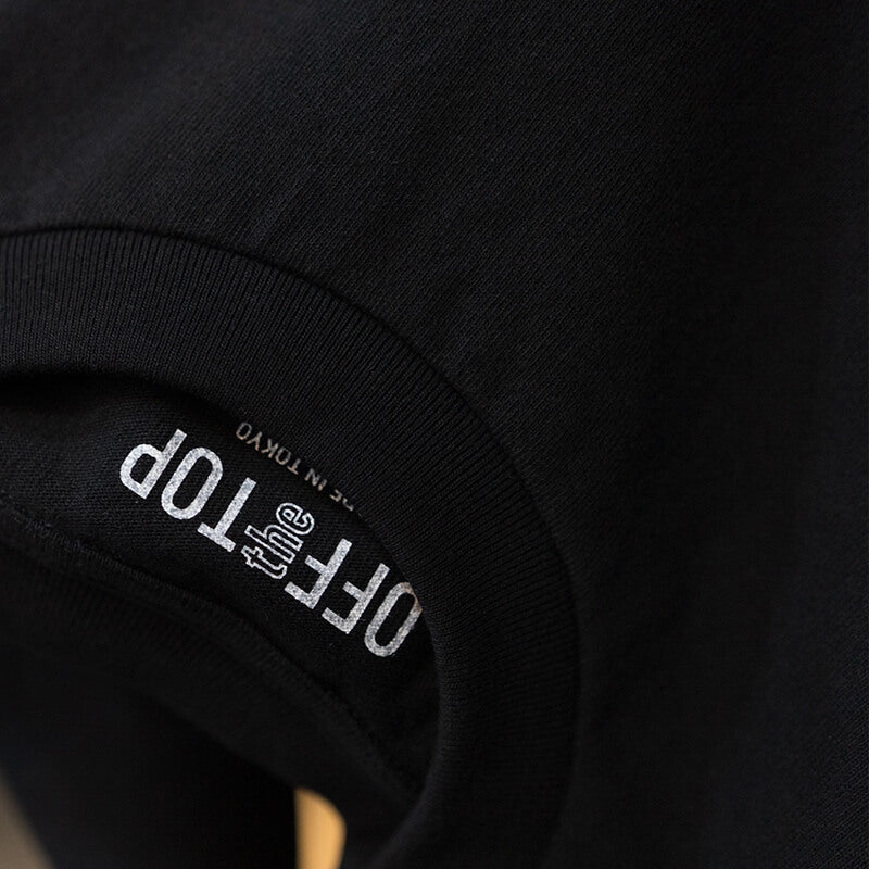 Standard T-shirt - BLACK