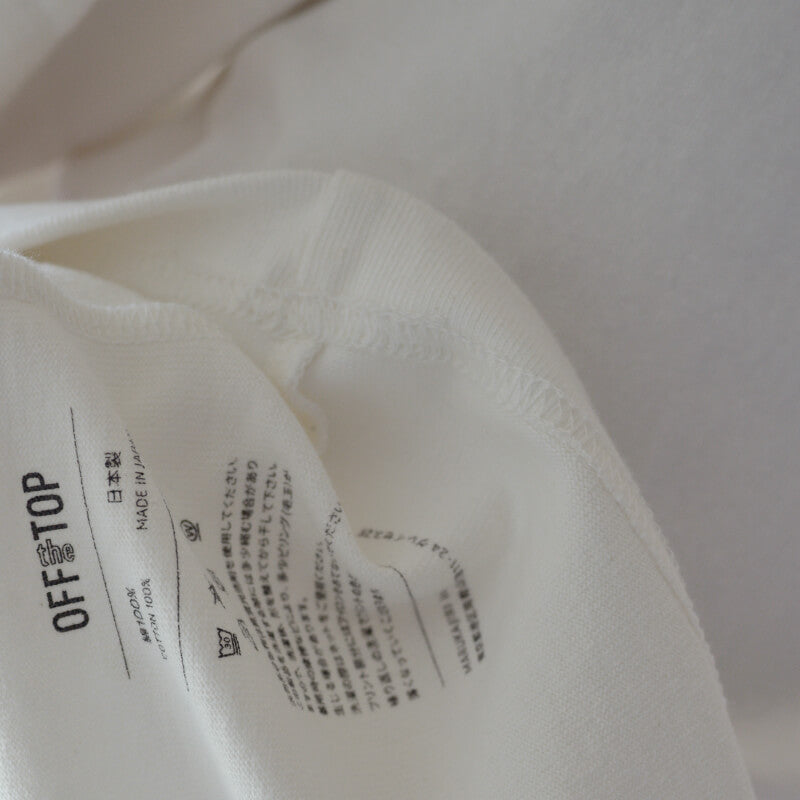 透けない10ozの肉厚な白生地の質感と素材のアップ