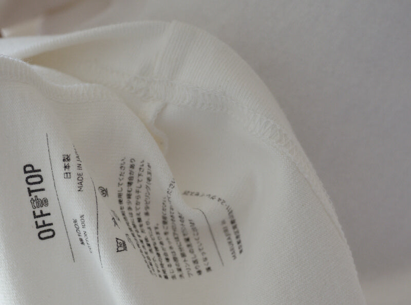 透けない10ozの肉厚な白生地の質感と素材のアップ